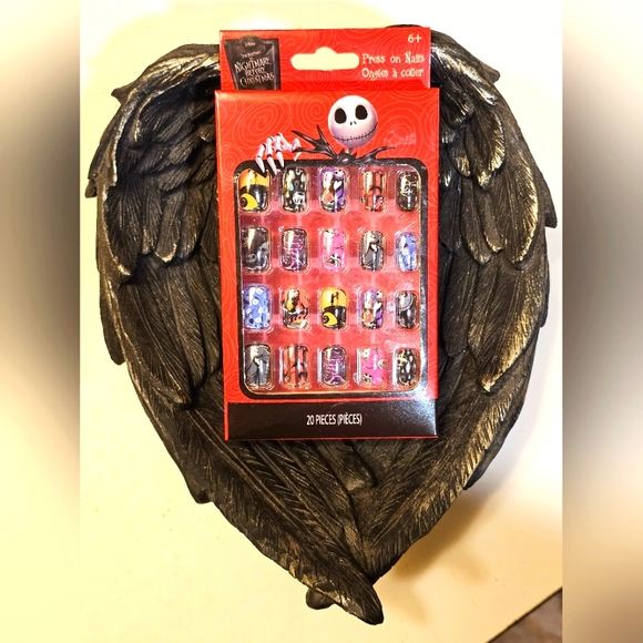 NEW IN BOX Press on Glue on Nightmare before Christmas Jack Skellington Nails - Picture 1 of 6